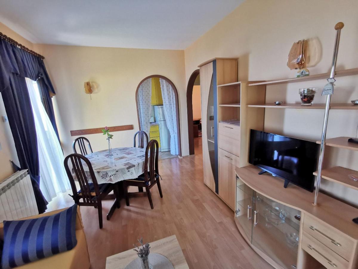 Apartment Delost 로브란 외부 사진