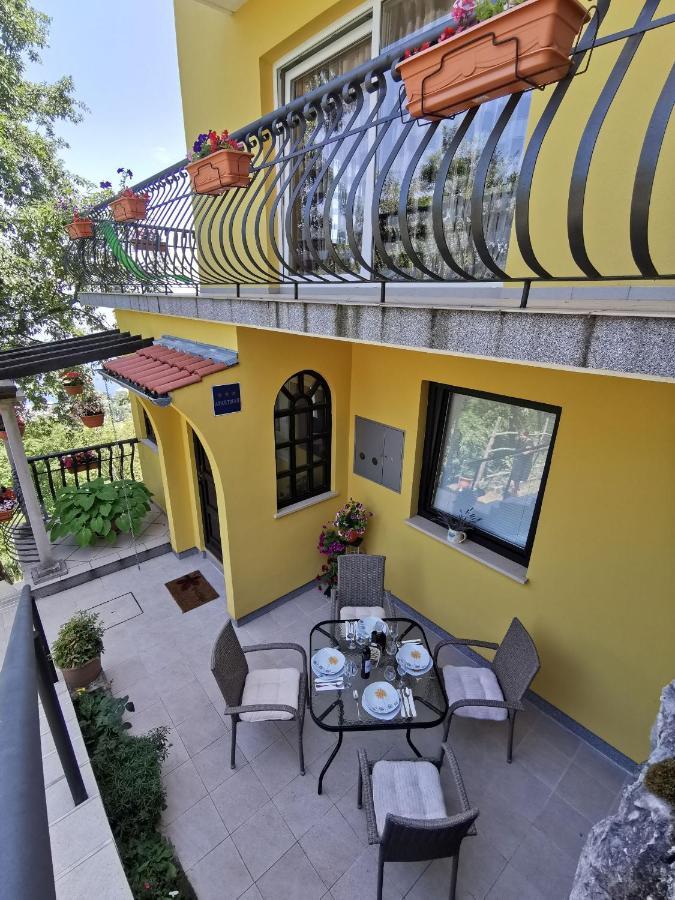 Apartment Delost 로브란 외부 사진